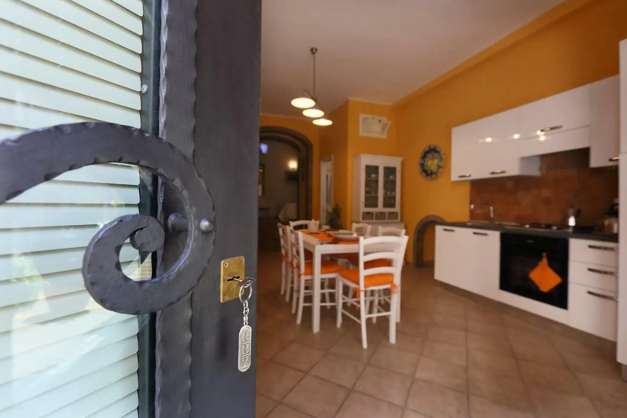 Trinacria House Daire Taormina İtalya