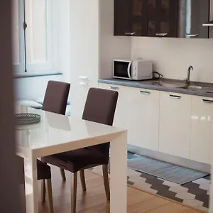  Apartment L'ulivo E Il Colibri Italy