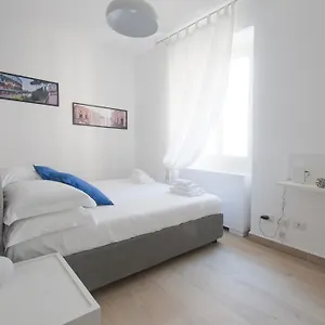  Apartment Meme Italy